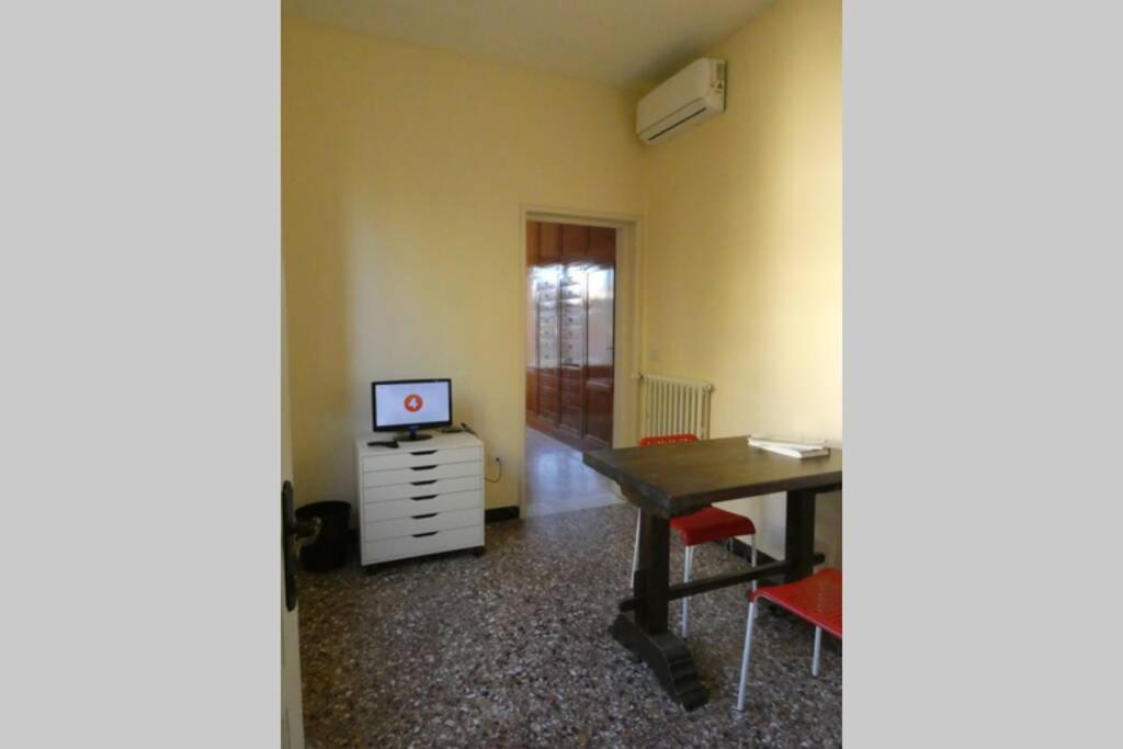 Casa Storica E Confortevole Empoli Exteriér fotografie